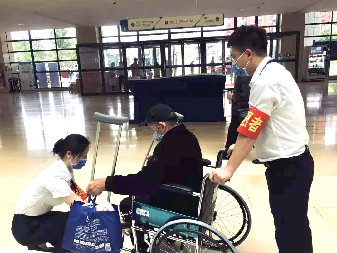 疫情防控的排头兵
