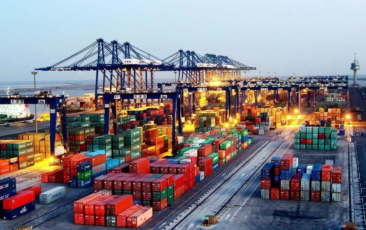 全球集装箱告急，中国加班加点生产集装箱，为