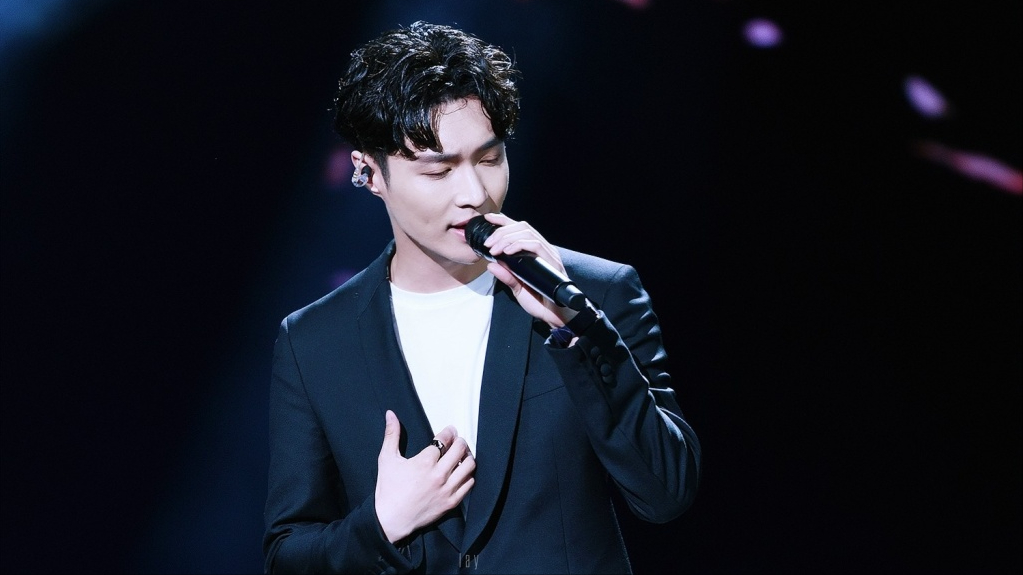 Lone Zhang Yi begins character actual strength, carry excessive spokesman on the head, it is " year is optimal musical producer "