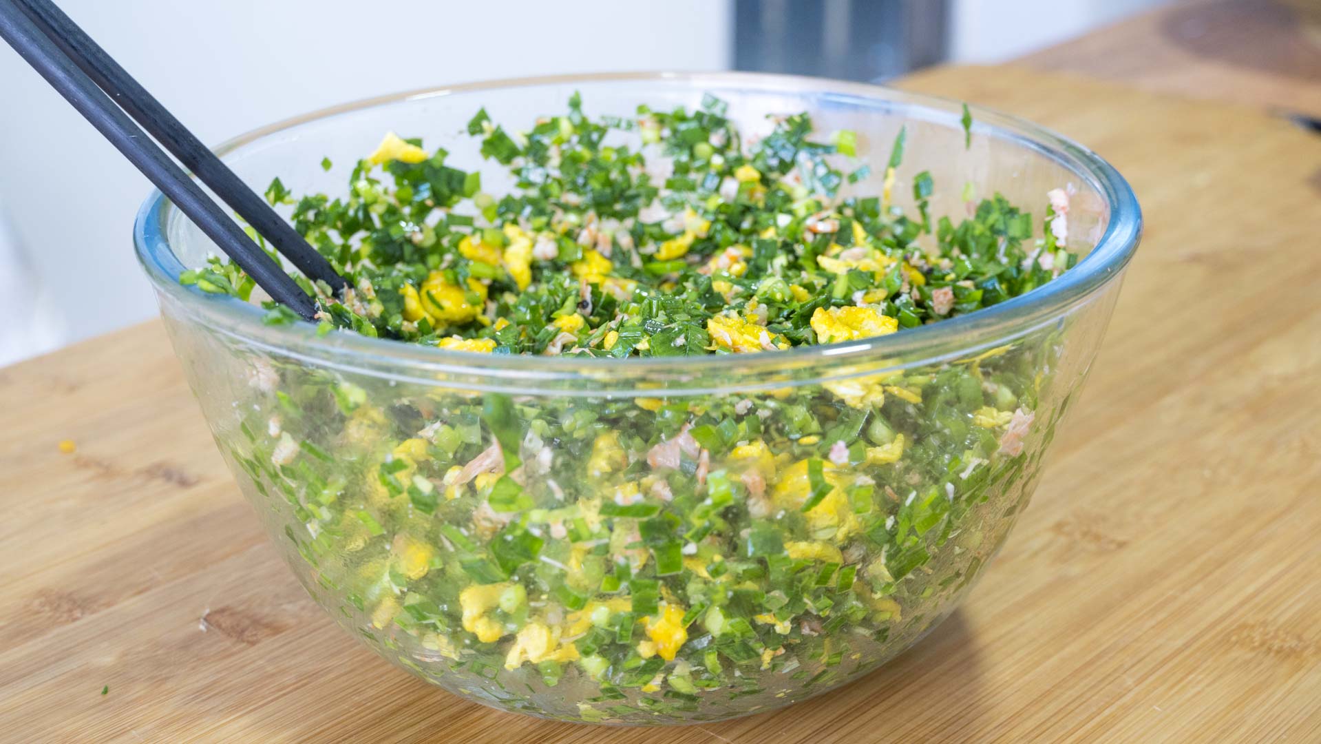 愛吃韭菜盒子，學會這種做法就夠了，不破皮不露餡，個個薄皮大餡