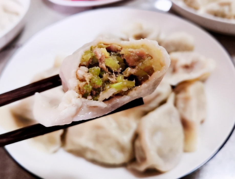 图片[1]-芹菜馅饺子的做法步骤图 比白菜萝卜好-起舞食谱网