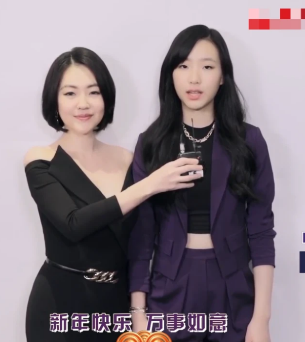 小S許雅鈞甜蜜合照為女兒慶生，把壽星擠邊緣佔C位卻被婆婆搶鏡