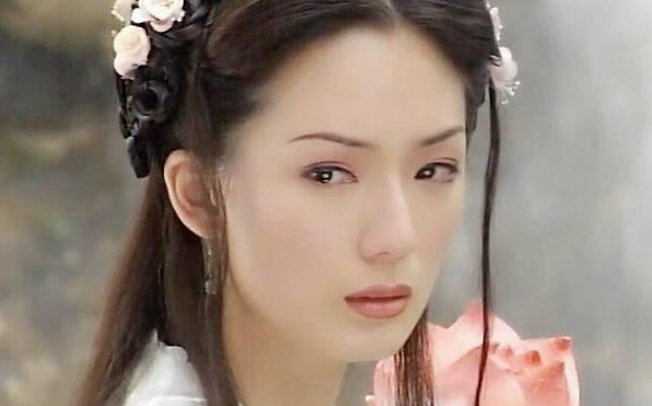 最美何仙姑郑秀珍：被骗光财产后开保健中心，