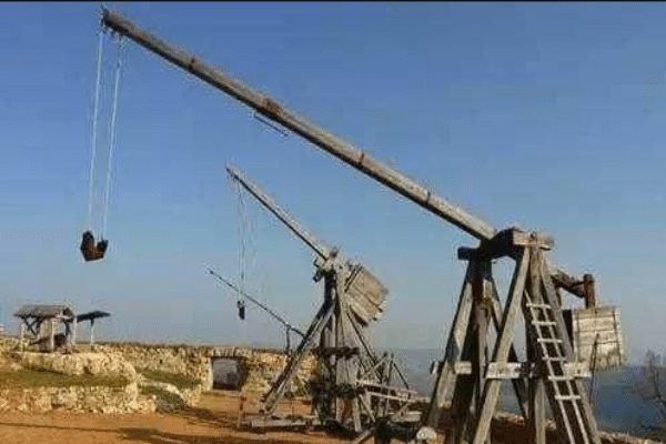 察合台次子，蒙古第二次西征中的主要统帅，蒙古著名将领拜答儿