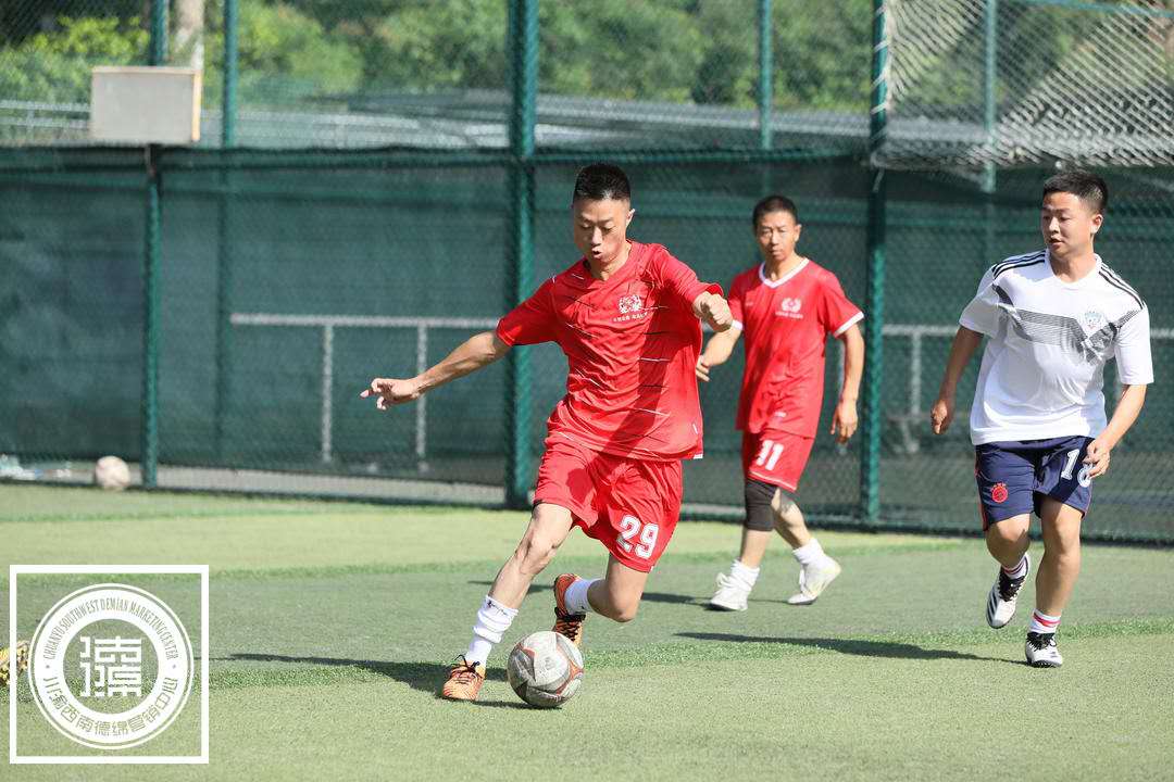 体育|“众智众鑫”杯0910足球友谊赛在绵阳圆满举行