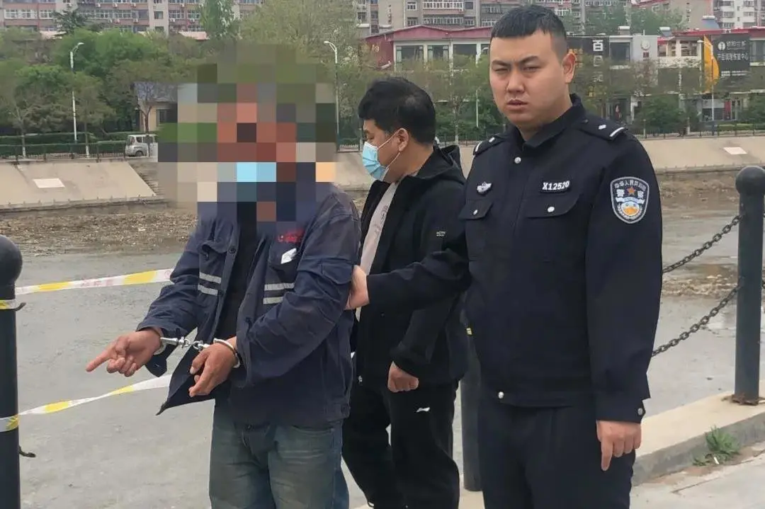 贪图小利偷铁链 ~峰峰公安神速破案
