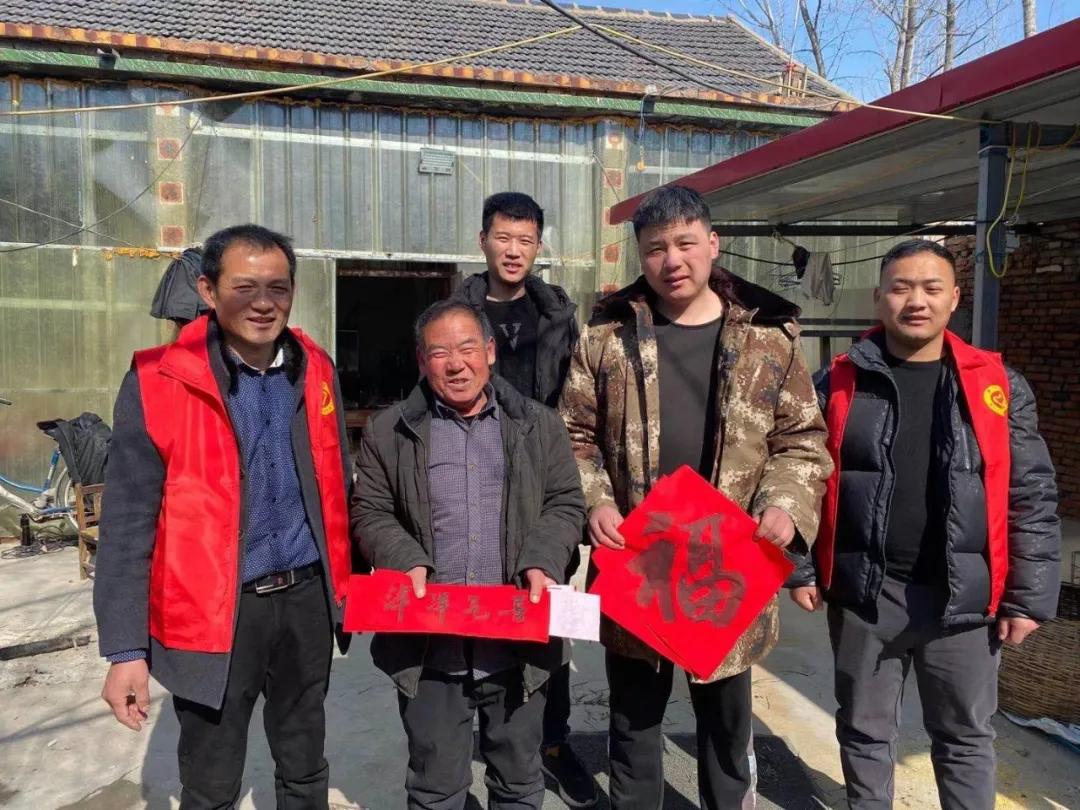 书画送下乡，文化暖人心—兰陵县书画院送文化下乡活动走进新兴镇