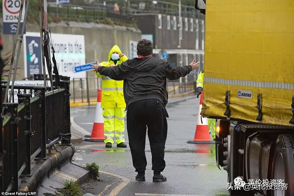 40国禁飞后英国几成疫情孤岛！英美继续通航！中国回应是否断航