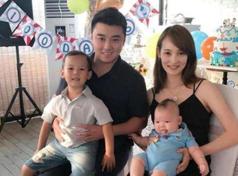 奥运二代：拳王儿子打马球，田亮女儿打网球，刘国梁女儿超过父亲