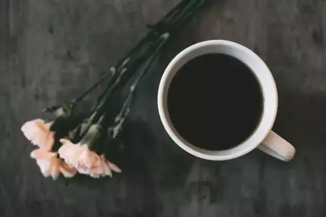 生活其实很好，就差给自己一个微笑