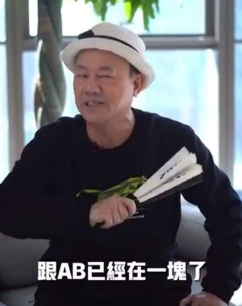 媒体曝杨颖承认离婚，黄晓明拼命挽回婚姻，再穿情侣装也无济于事