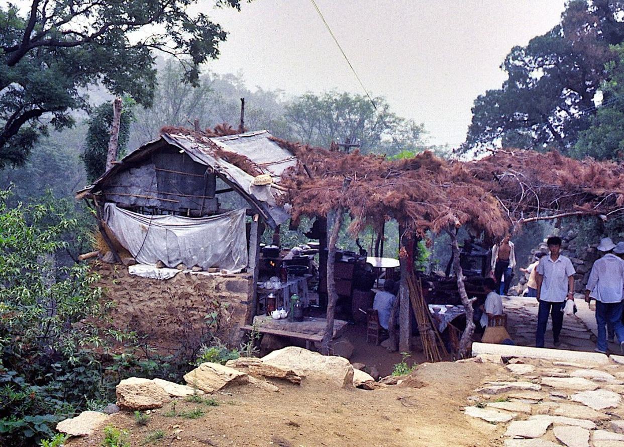 老照片：1983年的山東泰山，這才是原汁原味的泰山景觀