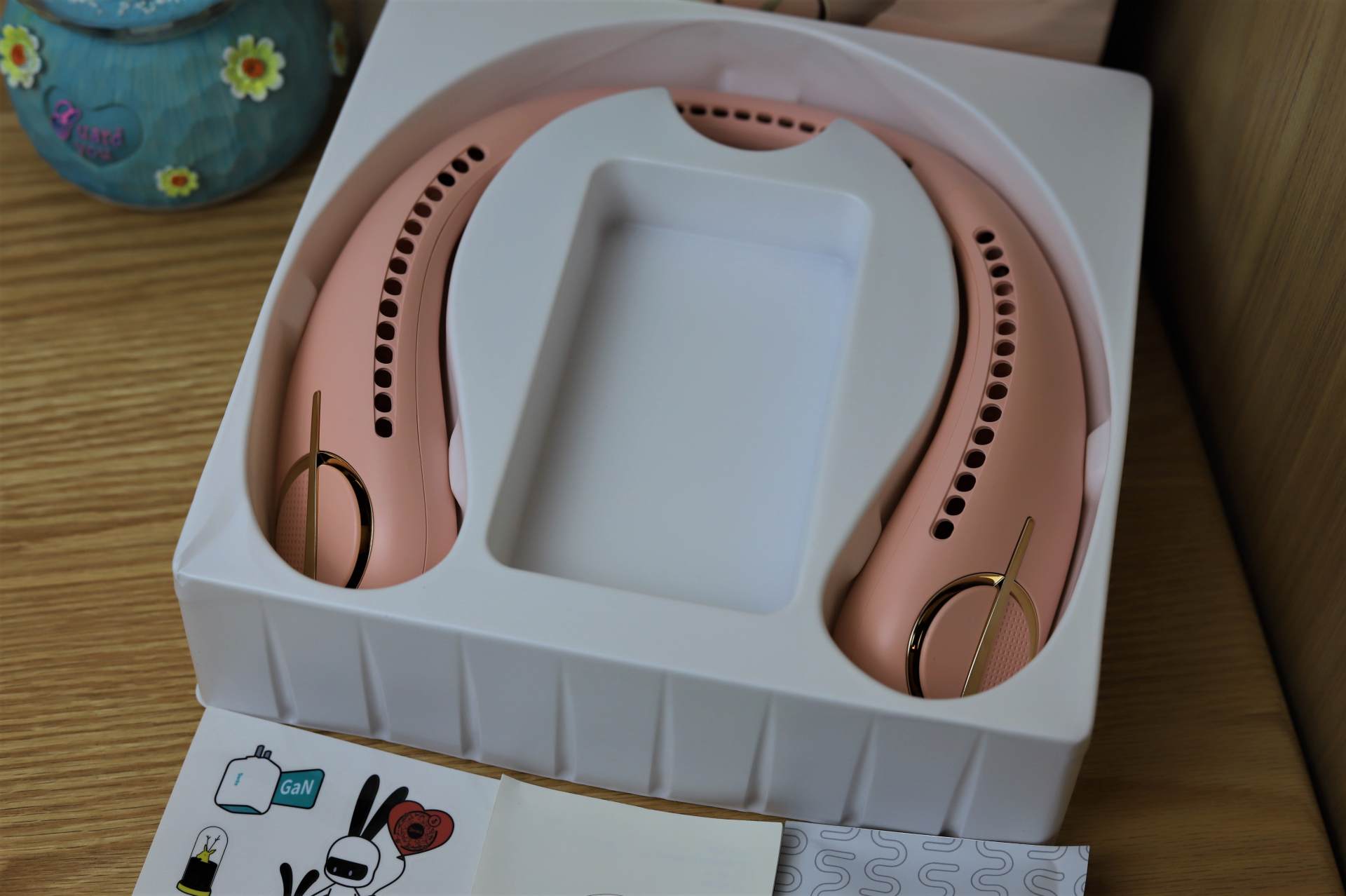 Benks F21负离子挂脖风扇轻体验：解放双手，劳动时的清凉神器