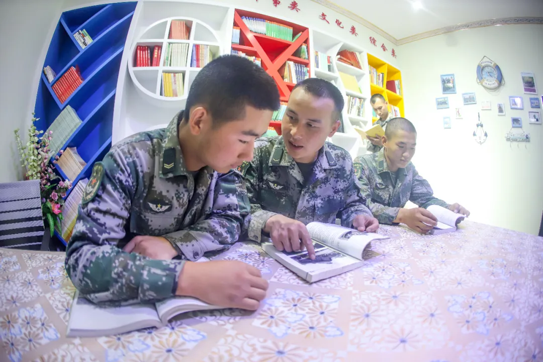 “這身軍裝我還沒穿夠！”下士退伍2年后，再次參軍當(dāng)新兵