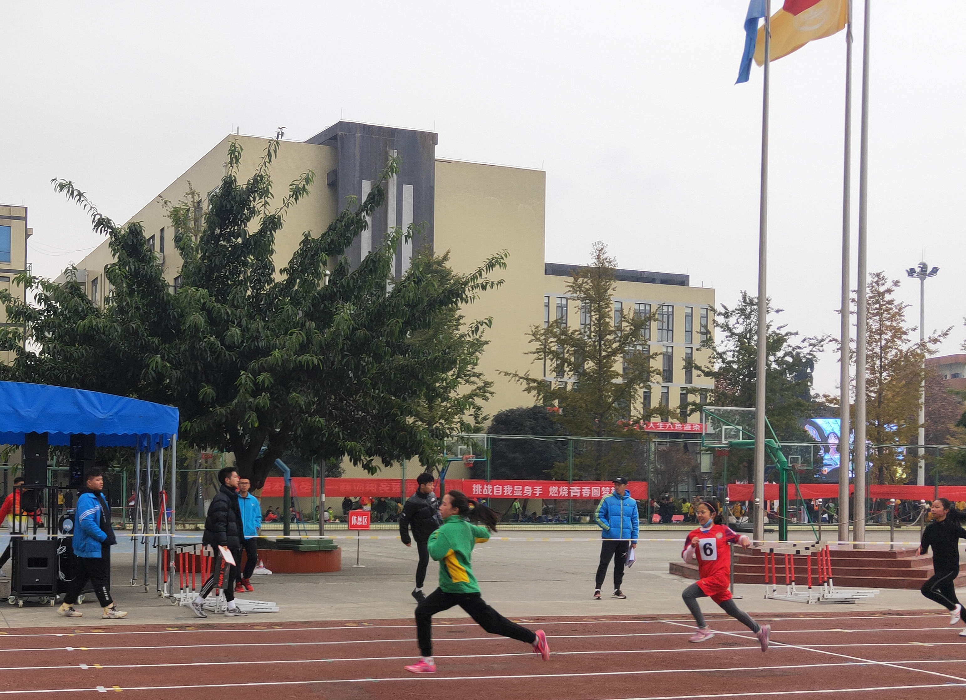 贺丨东升迎春小学参加双流区田径运动会集体项目荣获佳绩