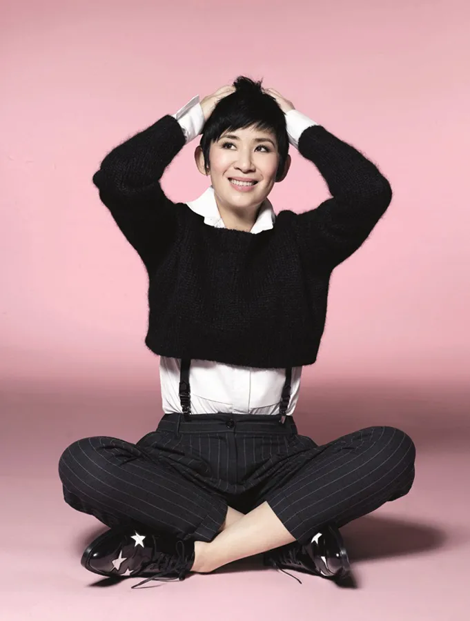 16岁“玉女”出道却扮丑33年,“女版周星驰”真那么好笑吗