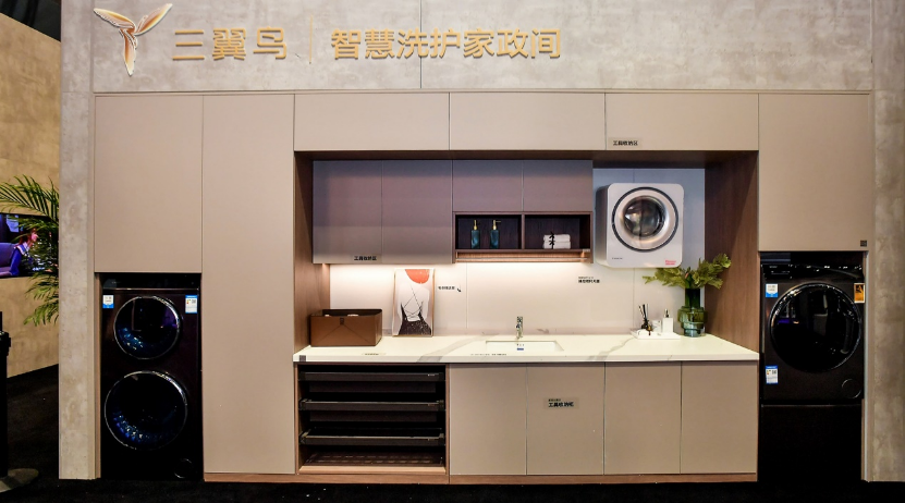 “新居住”来了！新居住通过强大的智家智能指明智家大脑和大数据实现主动服务，海尔智家又为智能家居指明方向