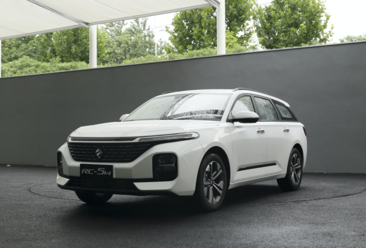 新宝骏rc5w轴距2米79万买8速自动挡