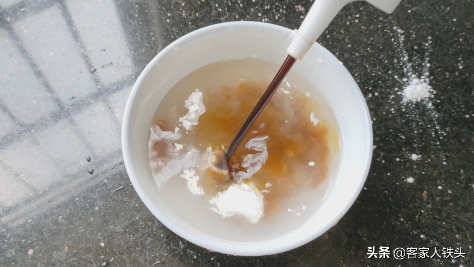 客家酿油豆腐新吃法，加一个沙葛，口感好鲜香味美，咬一口满嘴汁