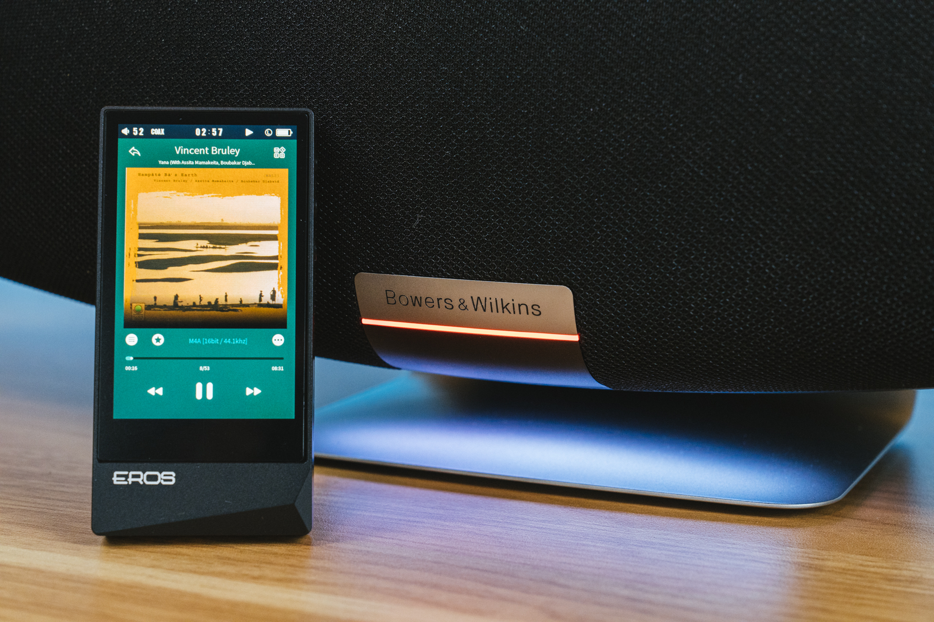 Classic inheritance, Zeppelin comes from the wind B&W Zeppelin 5