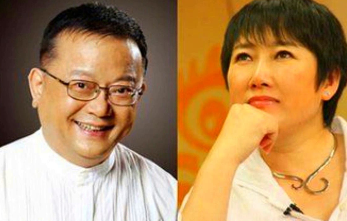 王刚藏了14年的网恋妻子，足足小自己20岁，“冒