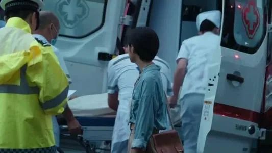 我的姐姐：逼死你的，不是弟弟和原生家庭！因为你还处在底层