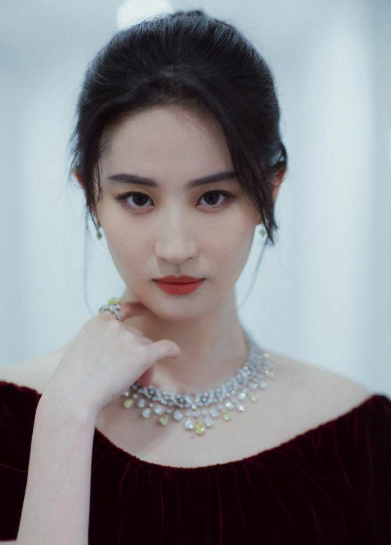 The net explodes Yi Fei of Hu Ge Liu already married, hu Ge just refutes a rumor, is the woman multistage is affection history paid close attention to again? 