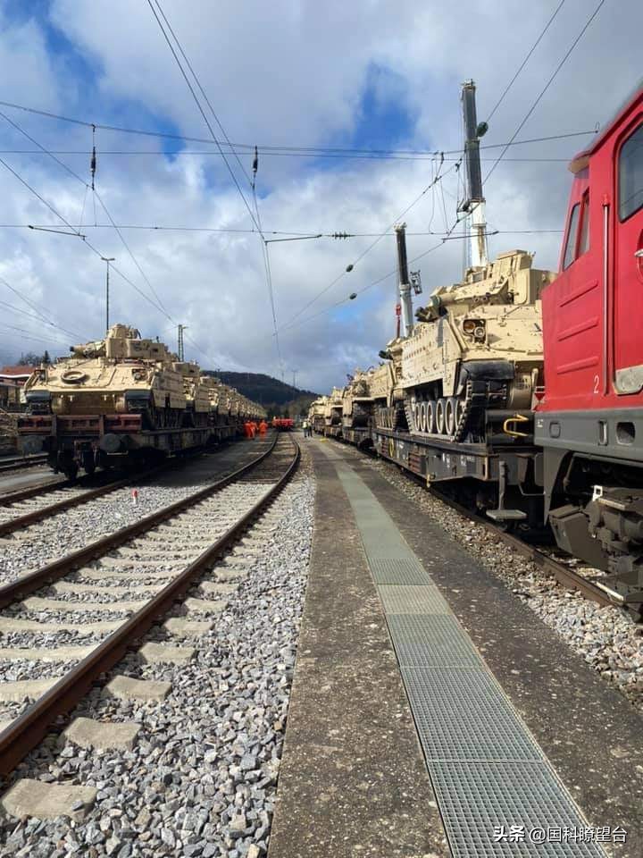 美军第1骑兵师开赴波兰备战！显然，美俄都同时