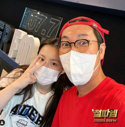 李遐怡直播提及BTS柾國翻唱鐘鉉寫的歌，AOMG歌手們像自家親戚