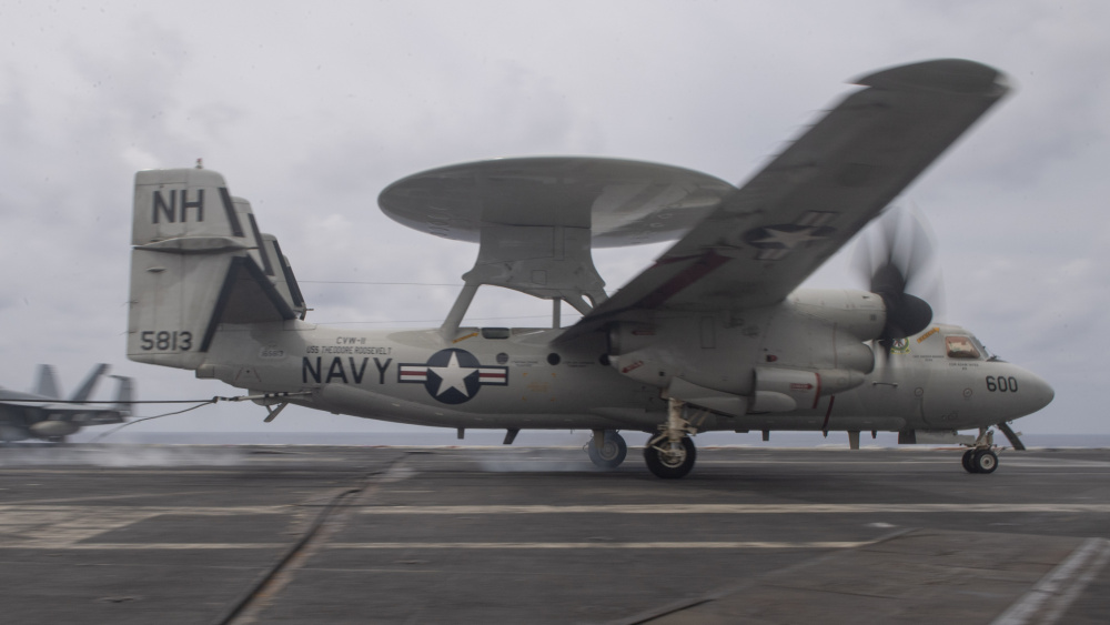 亮出导弹洞库，又和中国签署协议，伊朗更有了