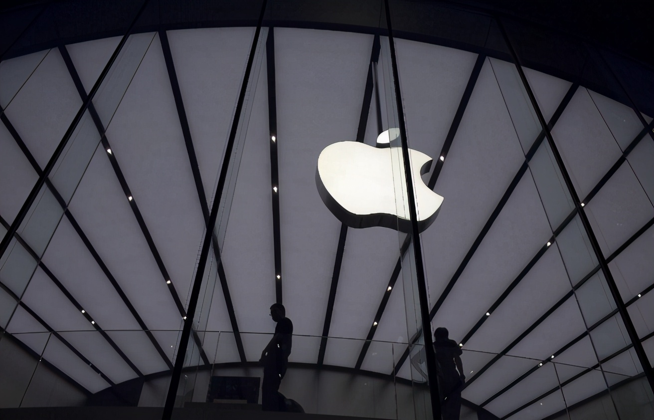 苹果亮剑，iPhone12跌至“新低价”，网友：幸福来得突然