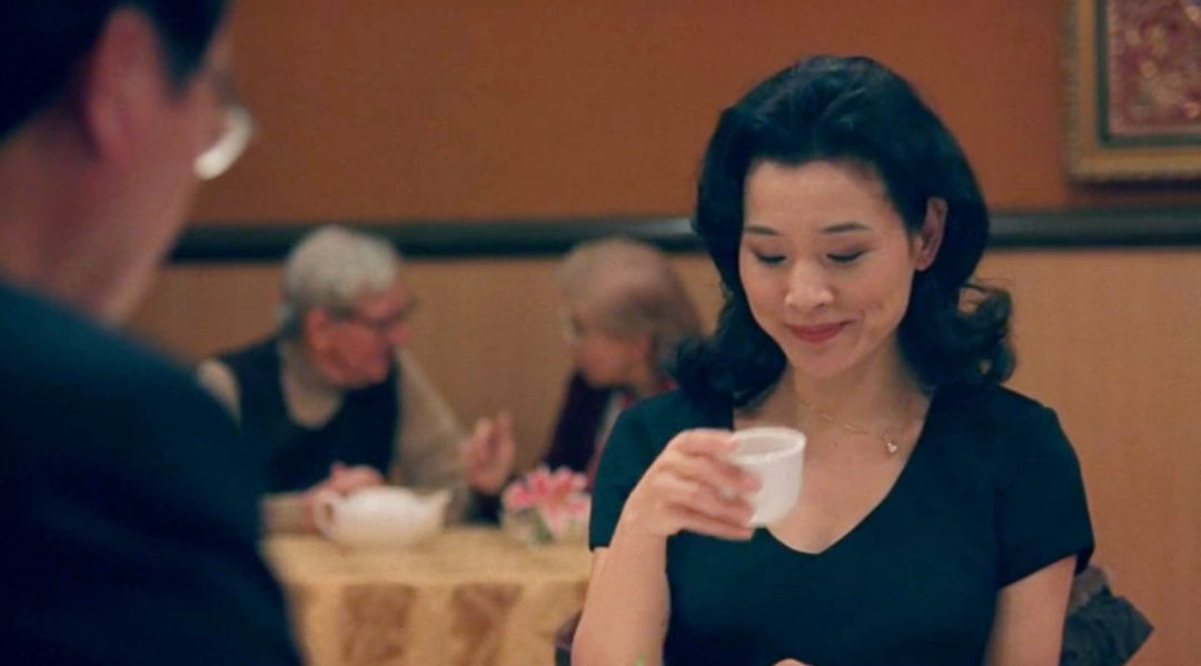 豆瓣8.7，这对“不知羞耻”华人母女，扯掉了我