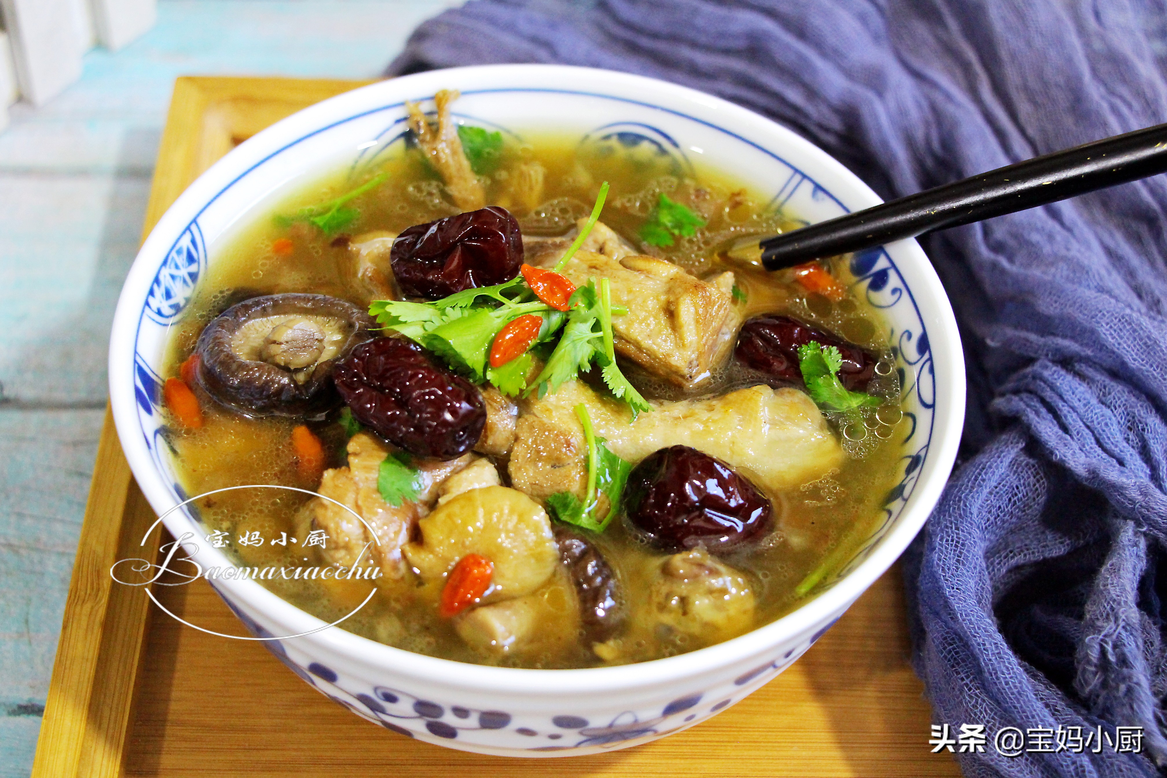 天熱多吃這肉好，用它燉湯不上火有食慾，比豬肉養人，比雞肉便宜
