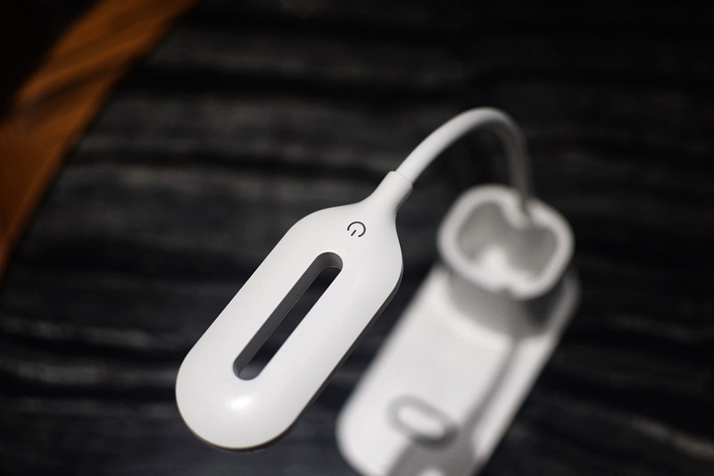 台灯/无线充电座/笔筒 FSL小易多功能无线充电台灯