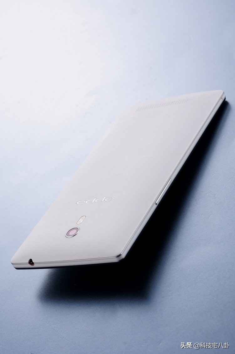 自拍手机中的名媛：OPPO Find 7 什么方式的自拍都好看