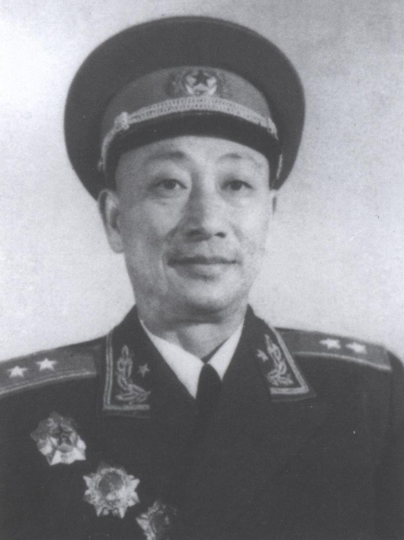 副团长牺牲，母亲悲痛欲绝，谁知17年后一中将来信：请娘来北京