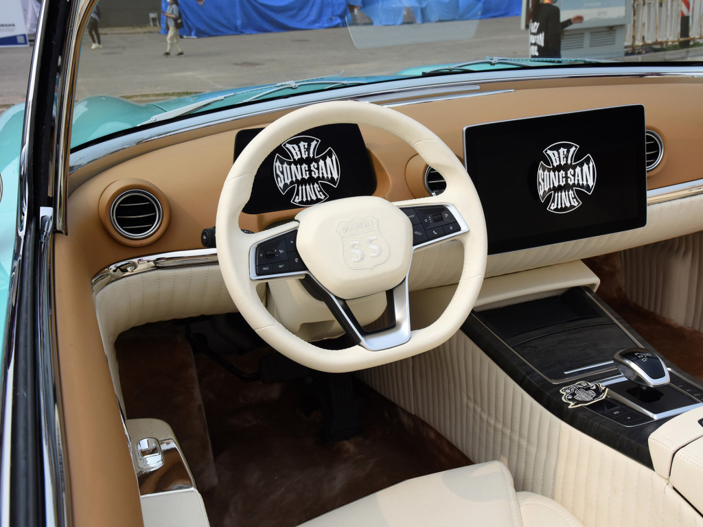 比亚迪SS DOLPHIN汽车抄袭？还是在致敬复古车？