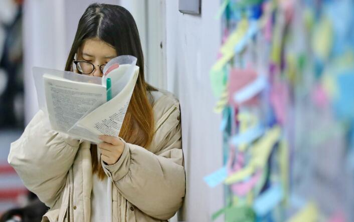 北大教授“吐槽”学渣女儿火了，相比下，“疯魔鸡娃”父母才可怕