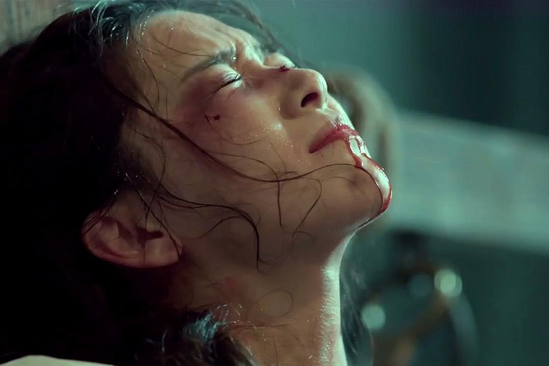 媳妇被虐待致死惨案：恶婆婆虐待儿媳，最终丈夫、儿女都没善终