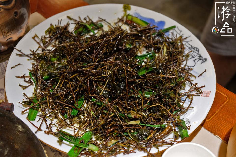 别再说重庆人是大老粗，火爆脾气的背后，是勇猛坚强的生命哲学