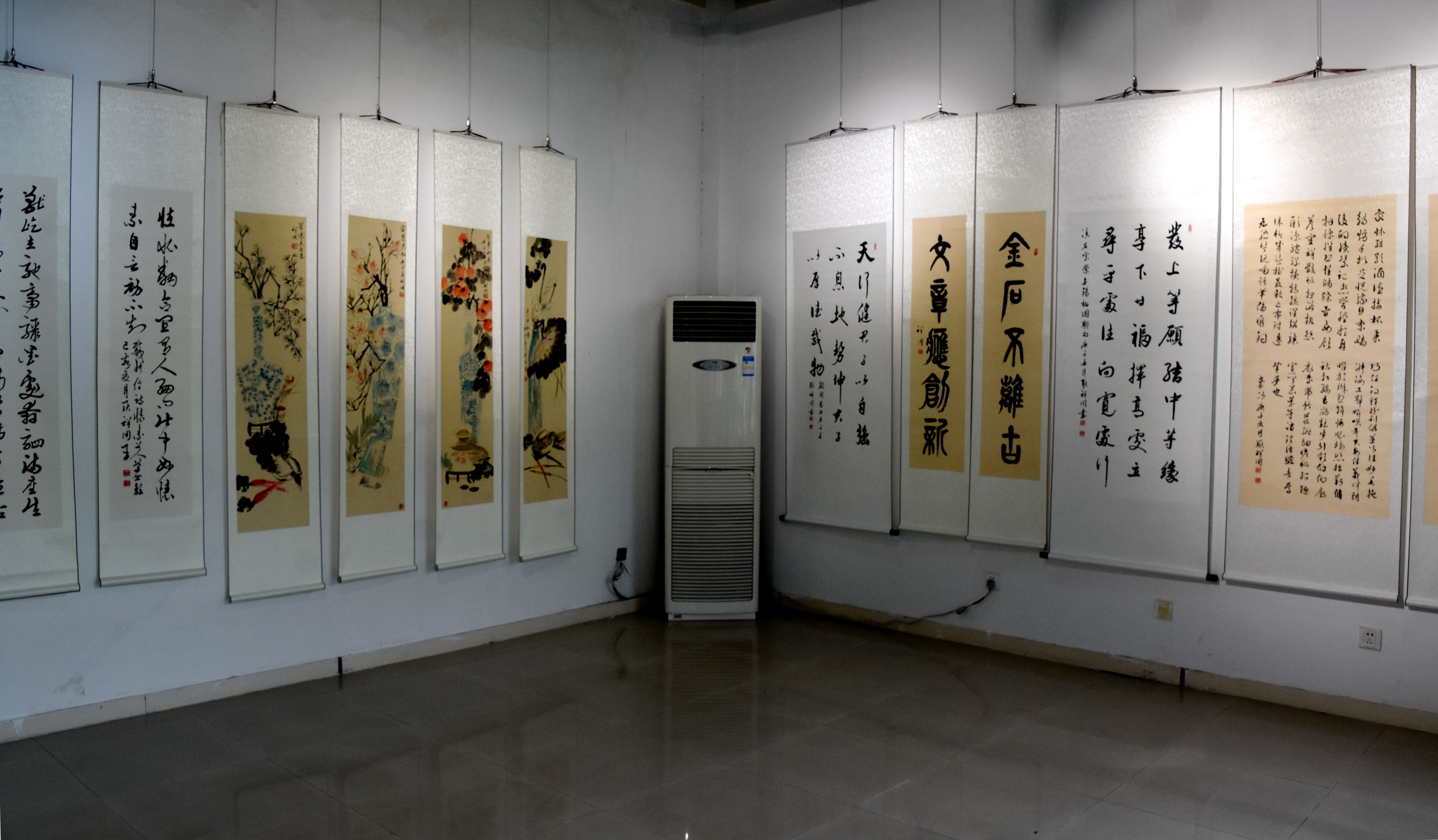 庆“十·一”七人书画作品展在郭味蕖美术馆隆重开幕