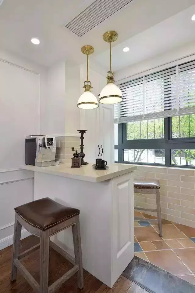 客厅连阳台,不装推拉门,还能怎么做?