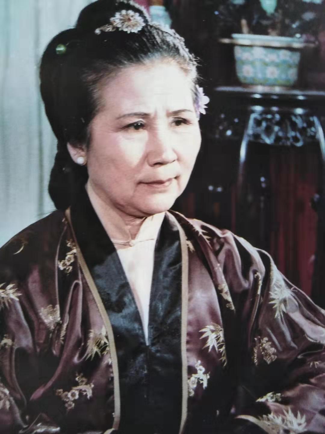 红楼梦里那个三观不正的母亲，儿子误入歧途后，她却深以为荣