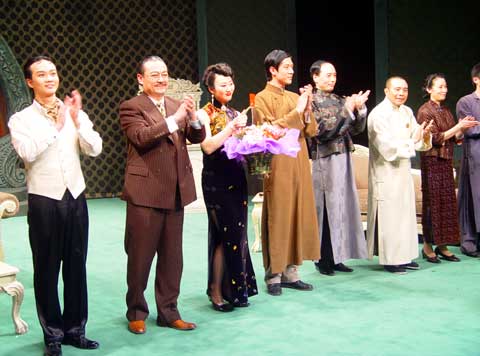 回顾天津人艺演绎经典《日出》（图）