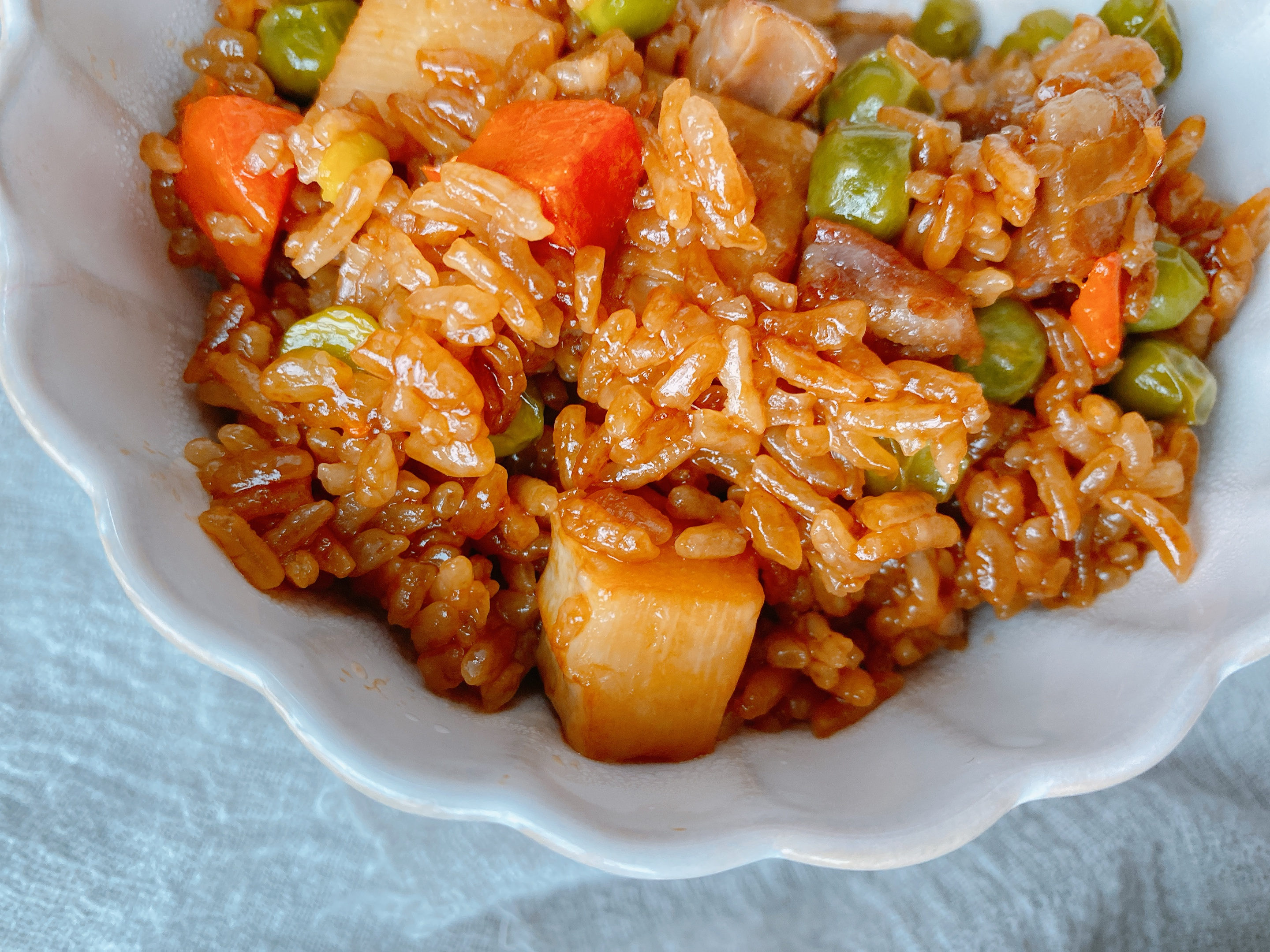 清明節限定美食，用2種春季特有食材燜一鍋飯，這才是春天的味道