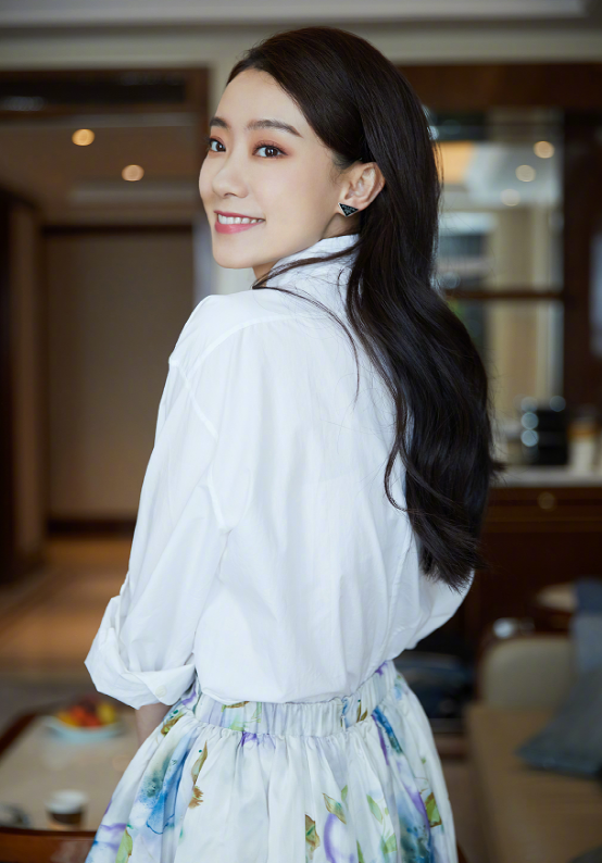 张小斐火是迟早的事儿！长得好看又懂得穿搭，