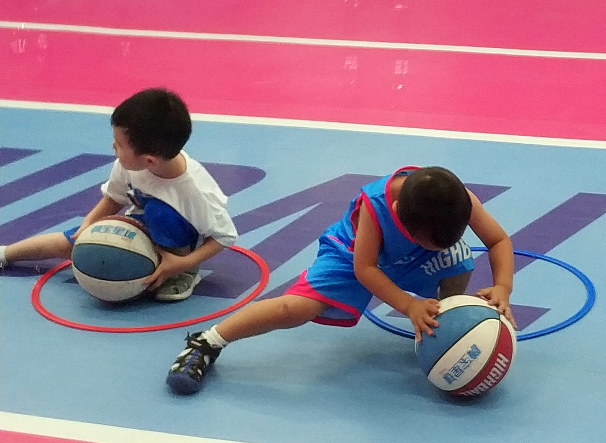 军人如何管教自己的孩子 有人说像管部队 他们管孩子有什么特点