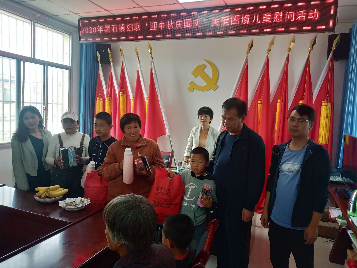 ˫��ο�������� ���йػ�ѧ���ġ��������غ�ʯ��չ��ǰο������ѧ��־Ը����