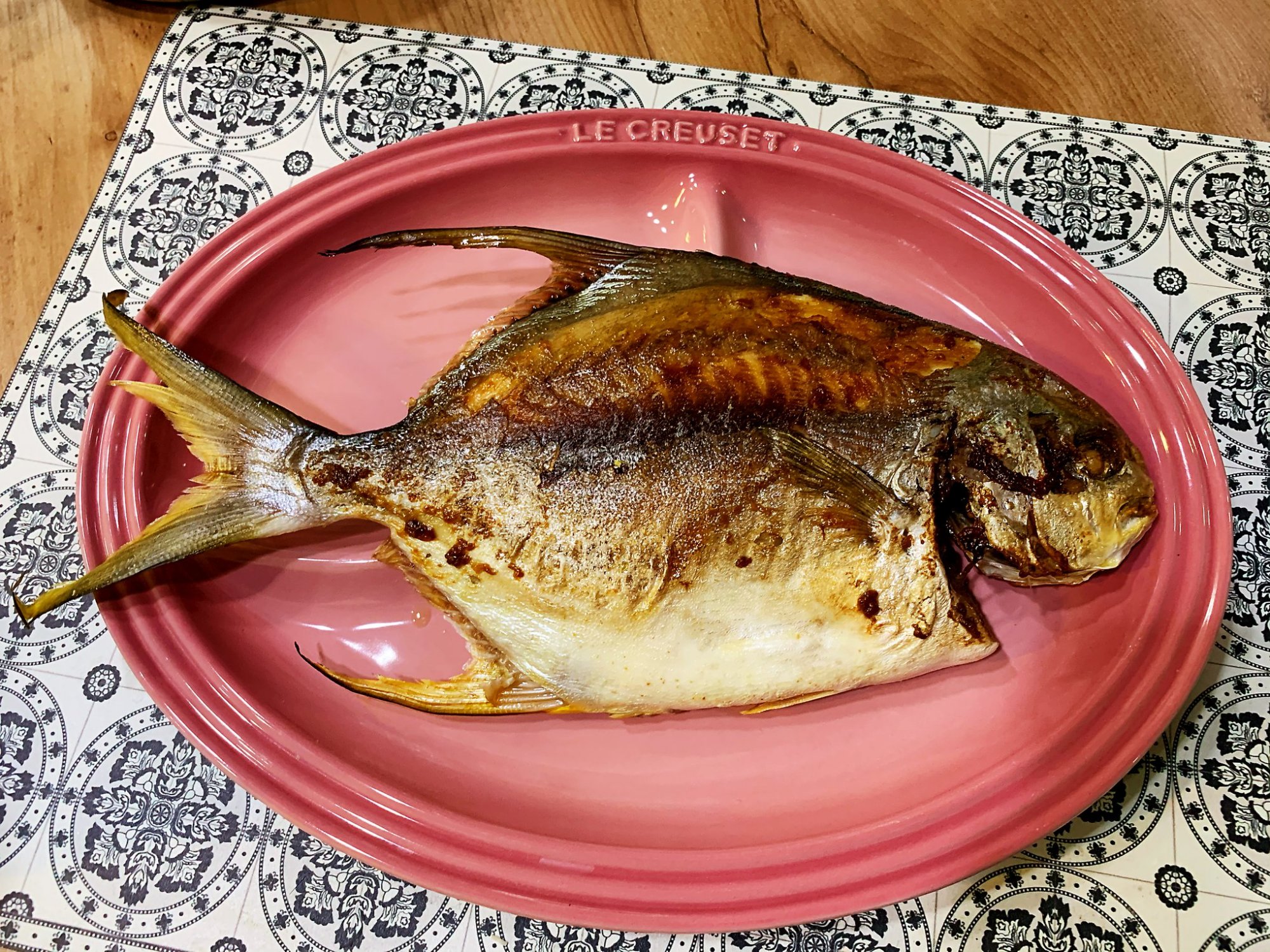 煎鱼时 在鱼身上抹点它 不粘锅鱼皮还不破 不知道的人亏大了 盛京客 Mdeditor