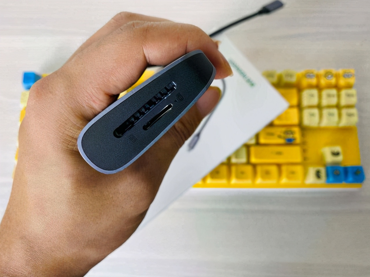 绿联USB-C多功能扩展坞体验：九合一接口，轻薄本的救星